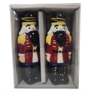 Tabletops Gallery Nutcracker Salt & Pepper Shaker Set